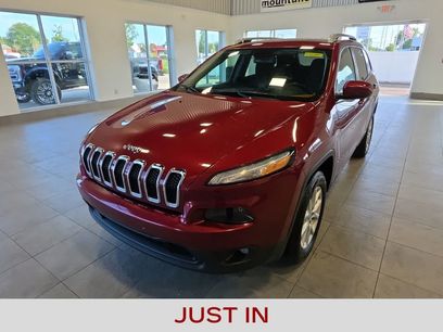 Used 2016 Jeep Cherokee Latitude w/ Cold Weather Group