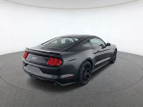 Used 2016 Ford Mustang GT RWD image 4