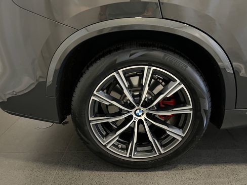 Used 2025 BMW X5 M60i image 12