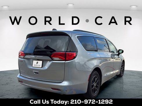 Used 2021 Chrysler Voyager Lxi FWD image 14