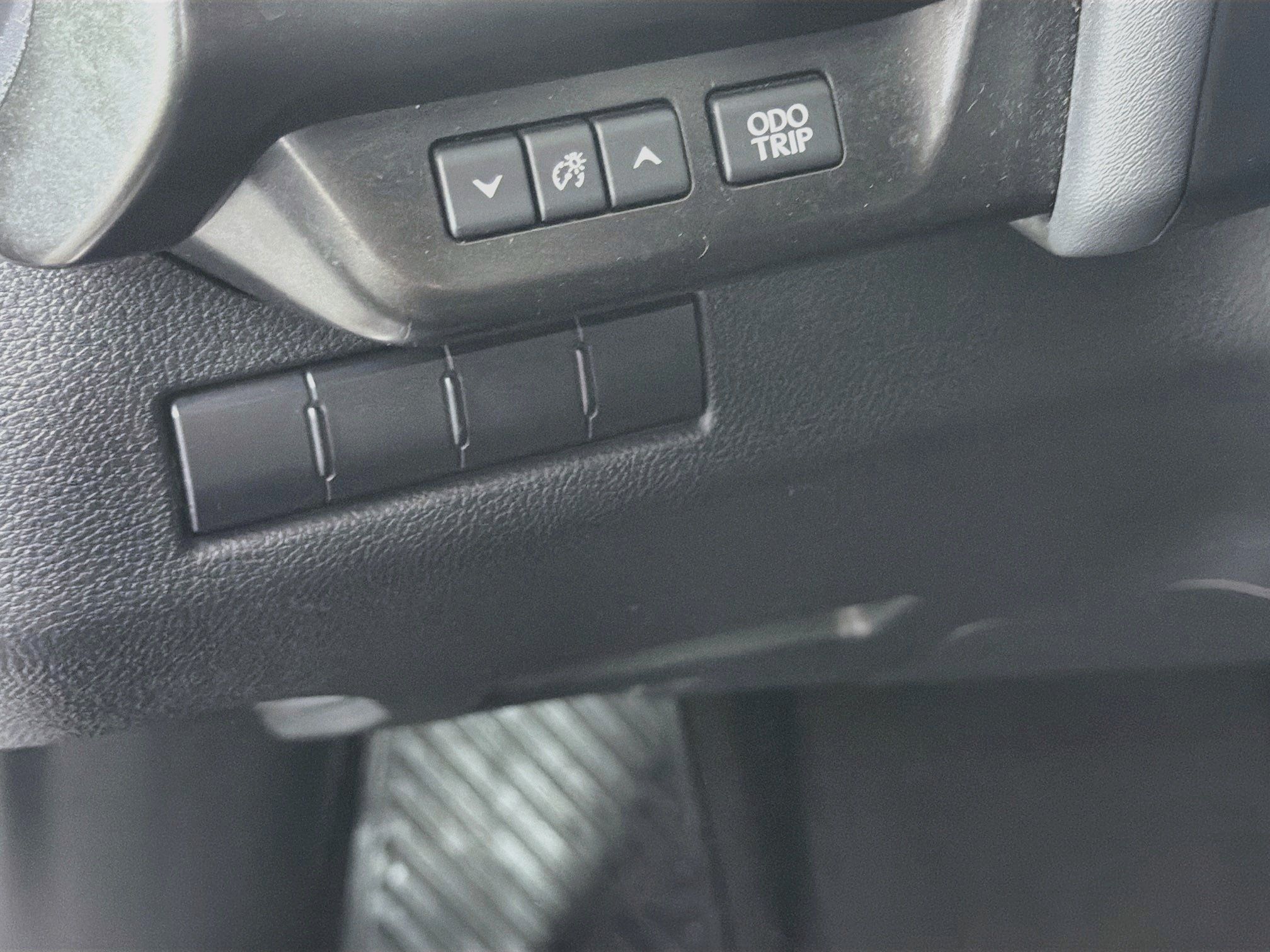 Used 2021 Lexus UX 200 w/ Accessory Package (Z2) FWD image 16