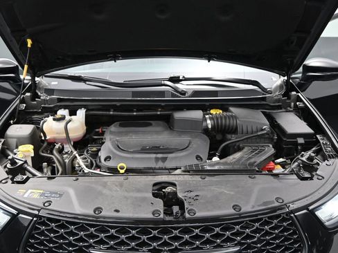Used 2025 Chrysler Pacifica Limited FWD image 29