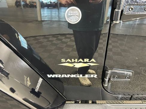 Used 2014 Jeep Wrangler Sahara w/ Connectivity Group AWD/4WD image 12
