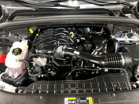 Used 2025 Jeep Grand Cherokee L Limited w/ Black Appearance Package image 43