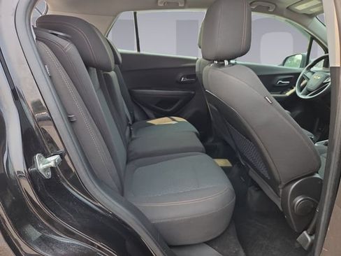 Used 2020 Chevrolet Trax LS w/ LPO, Protection Package AWD/4WD image 18