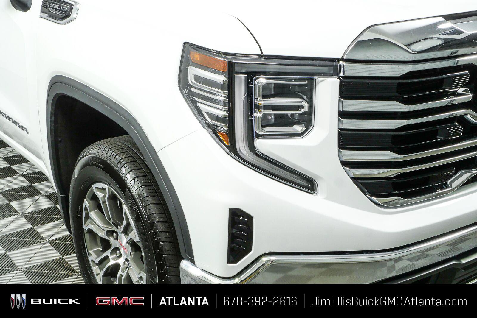 Used 2026 GMC Sierra 1500 SLT AWD/4WD image 33