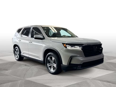 Used 2025 Honda Pilot EX-L image 2