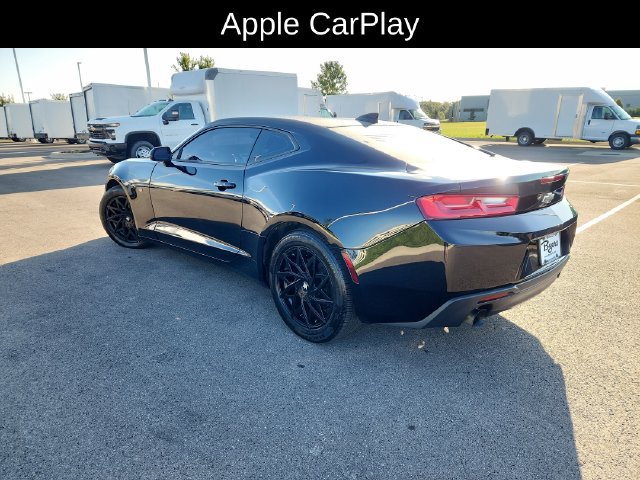 Used 2018 Chevrolet Camaro LT RWD image 5