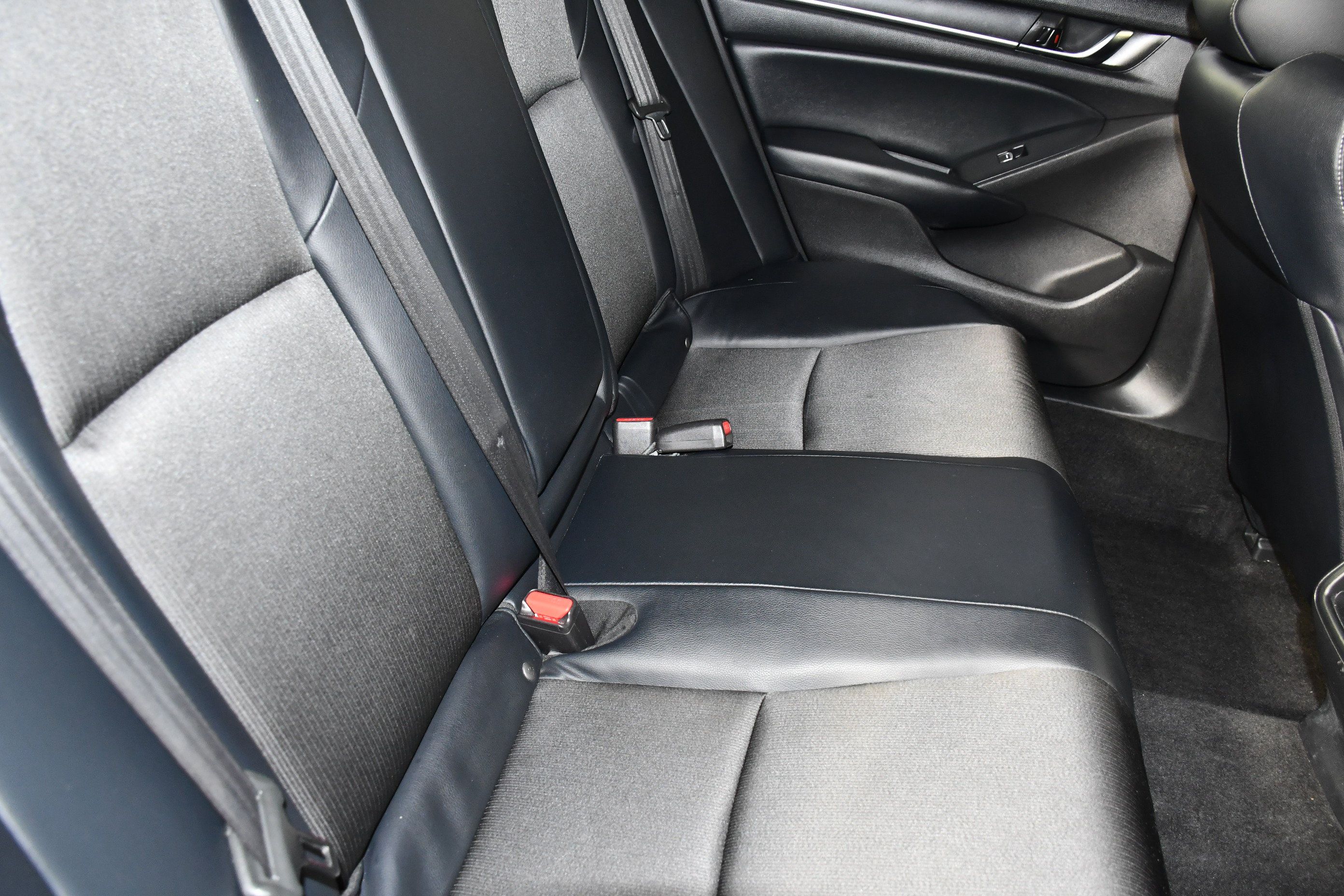 Used 2018 Honda Accord Sport image 41