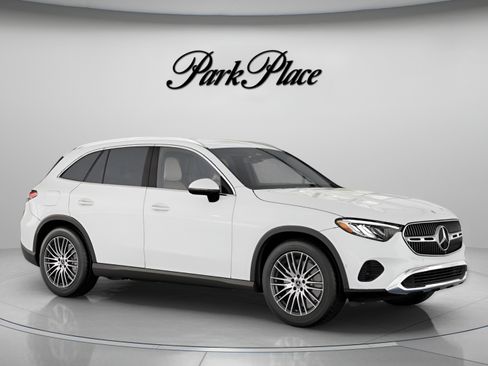 Certified 2026 Mercedes-Benz GLC 300 image 30
