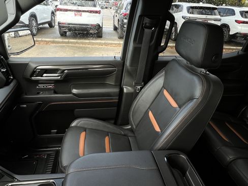 Used 2024 GMC Sierra 1500 AT4 w/ Technology Package image 24