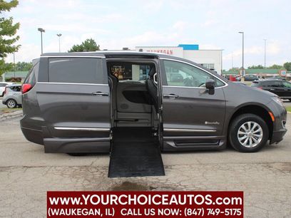 Used 2018 Chrysler Pacifica Touring-L