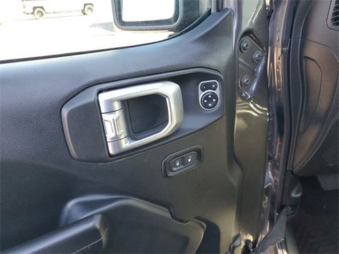 Used 2019 Jeep Wrangler Unlimited Sport S image 22