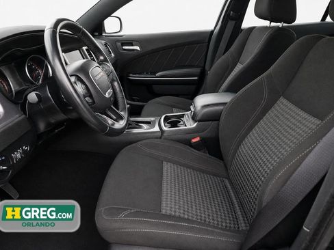 Used 2023 Dodge Charger SXT RWD image 10