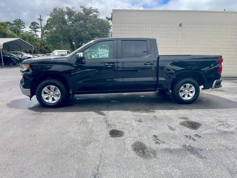 Used 2025 Chevrolet Silverado 1500 LT RWD image 2