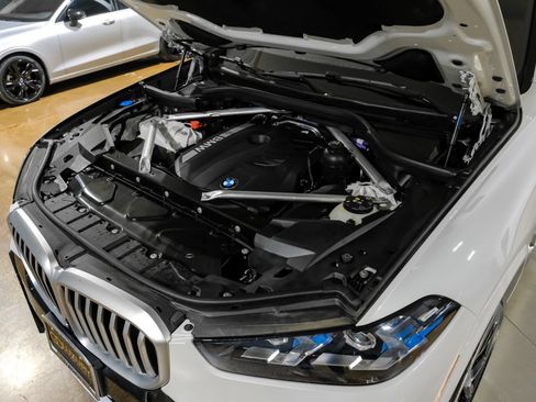 Used 2026 BMW X5 sDrive40i w/ M Sport Package RWD image 53