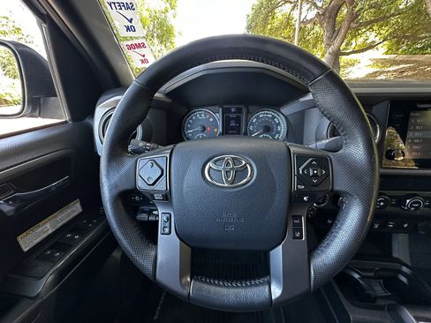 Used 2019 Toyota Tacoma TRD Off-Road w/ Technology Package image 39