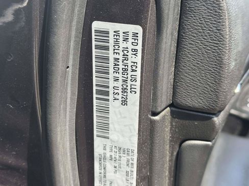 Used 2021 Jeep Grand Cherokee Limited AWD/4WD image 31