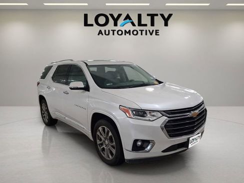 Used 2019 Chevrolet Traverse Premier w/ Driver Confidence II Package FWD image 7