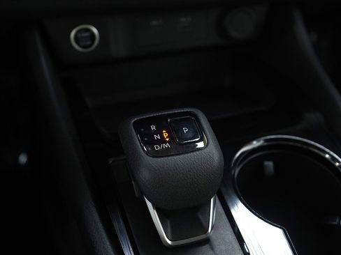 Used 2023 Nissan Rogue SV image 23