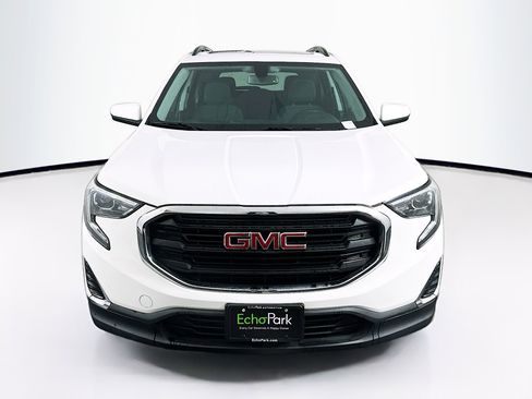Used 2018 GMC Terrain SLE w/ Driver Convenience Package image 2