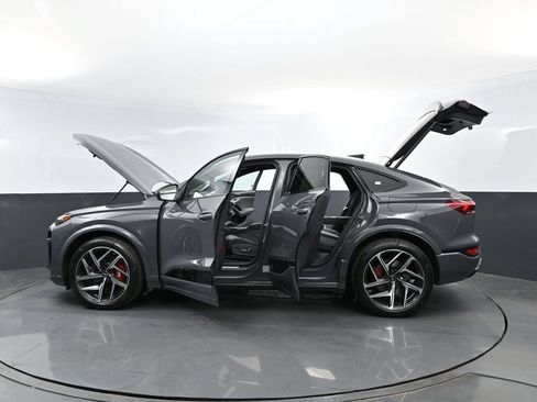 New 2027 Audi SQ6 e-tron Premium Plus AWD/4WD image 31