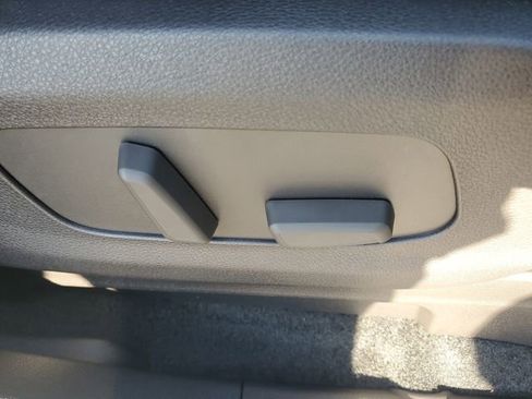 New 2026 Kia Carnival EX image 35