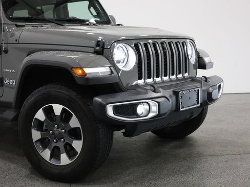 Used 2022 Jeep Wrangler Unlimited Sahara w/ Dual Top Group AWD/4WD image 3