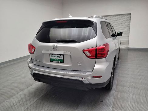 Used 2019 Nissan Pathfinder SL image 7