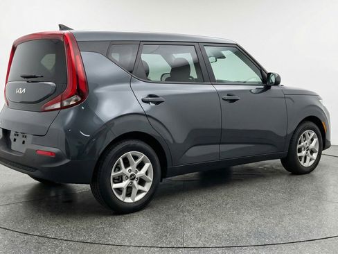Used 2025 Kia Soul LX w/ LX Technology Package image 7