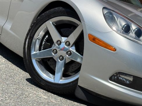 Used 2005 Chevrolet Corvette Convertible w/ Preferred Equipment Group RWD image 33