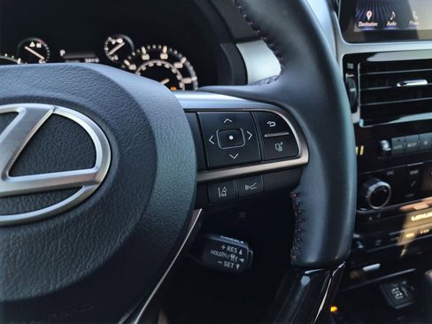 Used 2023 Lexus GX 460 Luxury w/ Accessory Package AWD/4WD image 24