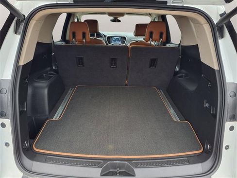 Used 2017 GMC Acadia SLT image 26