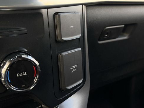 New 2025 Ford F150 Lariat w/ Equipment Group 502A High image 53