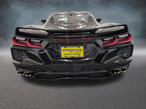 Used 2022 Chevrolet Corvette Stingray Preferred Cpe w/ Z51 Performance Package RWD image 5