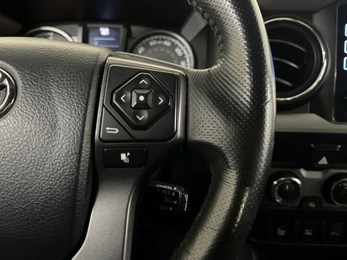 Used 2017 Toyota Tacoma TRD Sport w/ Premium & Technology Package image 63