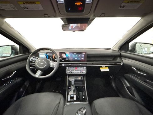 New 2026 Hyundai Tucson SE image 9