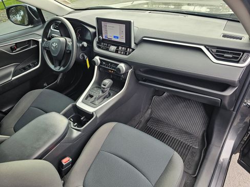 Used 2023 Toyota RAV4 LE image 11