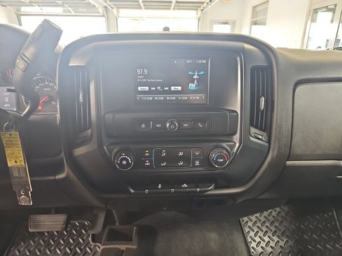 Used 2017 Chevrolet Silverado 1500 Custom w/ Custom Convenience Package AWD/4WD image 25