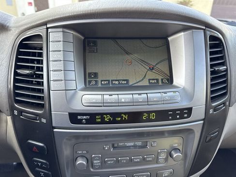 Used 2006 Toyota Land Cruiser image 22