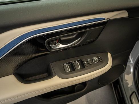 Certified 2025 Acura ADX A-Spec image 24