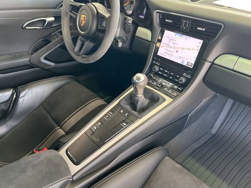 Used 2018 Porsche 911 GT3 image 27