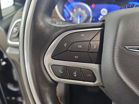 Used 2021 Chrysler Pacifica Pinnacle AWD/4WD image 25