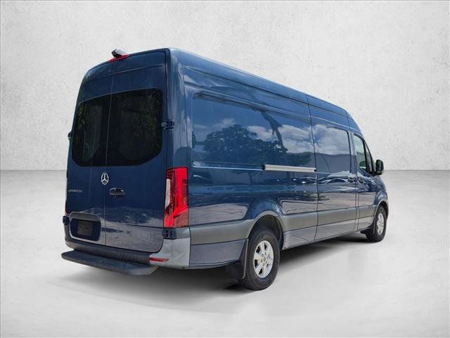 Used 2024 Mercedes-Benz eSprinter 170 Cargo image 5