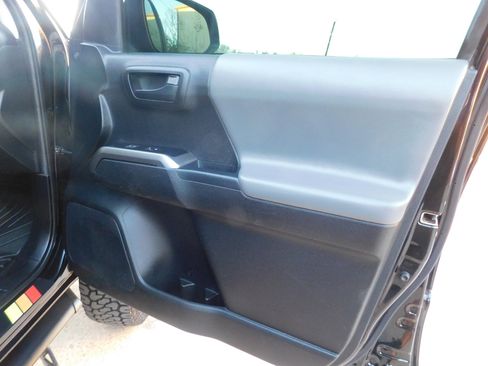 Used 2021 Toyota Tacoma SR5 image 29