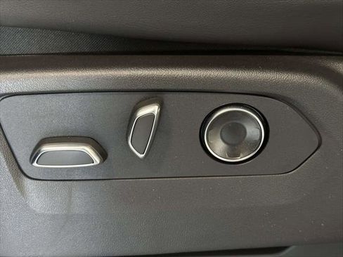 Used 2025 Cadillac Escalade ESV Sport image 24