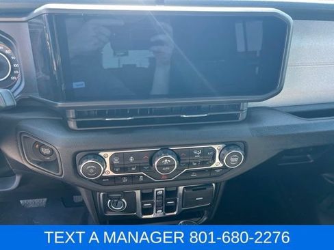 Used 2024 Jeep Wrangler Unlimited Sport AWD/4WD image 17