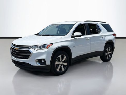 Used 2021 Chevrolet Traverse LT w/ LT Premium Package AWD/4WD image 2
