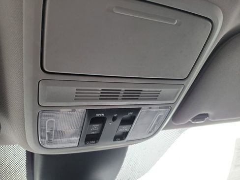 Used 2024 Honda Odyssey EX-L image 34