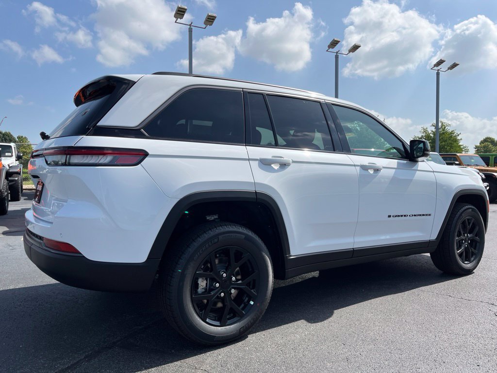 New 2026 Jeep Grand Cherokee Altitude AWD/4WD image 41